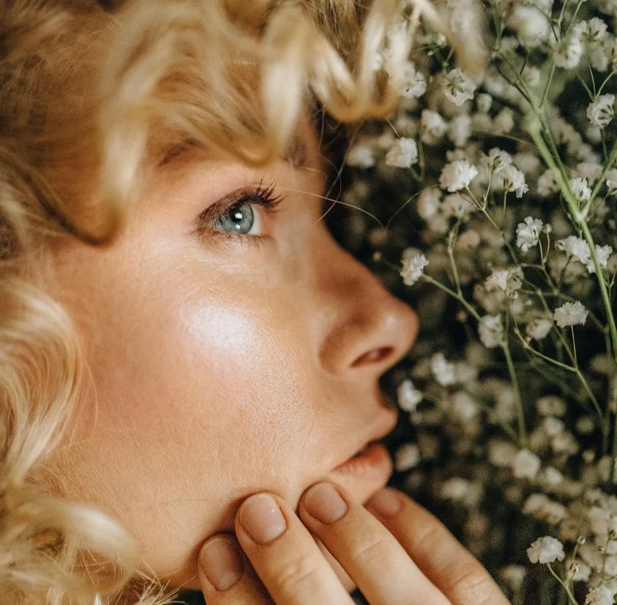 <p>Discover 10 antioxidant-rich foods that boost skin health and fight ageing. Learn how to incorporate these delicious, natural anti-ageing ingredients into your diet for radiant, youthful skin.</p>