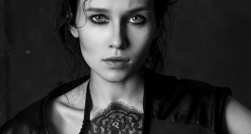 The Return of Lace: Your Not-So-Prim Guide to 2025’s Dreamiest Trend The Return of Lace: Your Not-So-Prim Guide to 2025's Dreamiest Trend