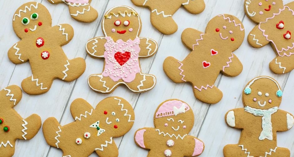 Spice Up Your Spring: Gingerbread Nails Are Having a Moment Spice Up Your Spring: Gingerbread Nails Are Having a Moment