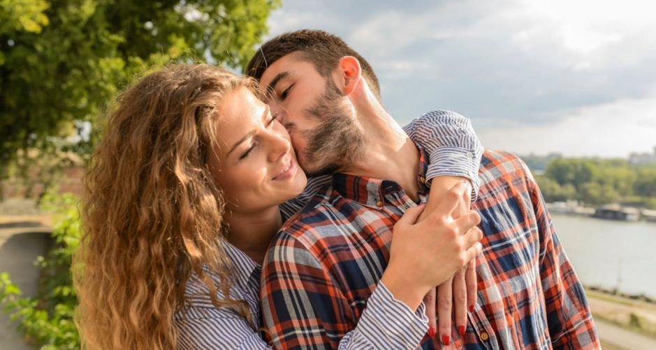 What Is the 2-2-2 Rule? Psychology, Dating & Marriage Explained What Is the 2-2-2 Rule? Psychology, Dating & Marriage Explained