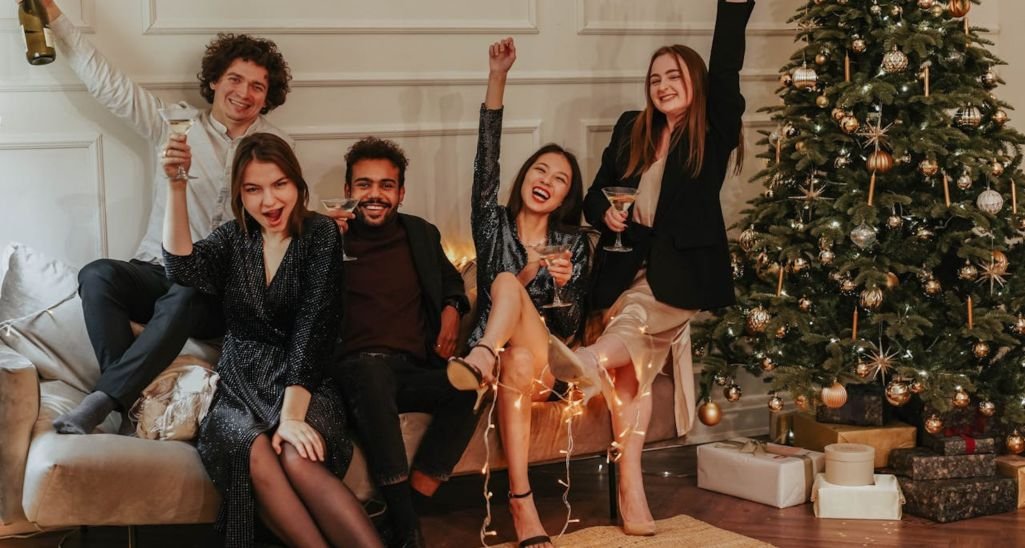 Holiday Glam: Your 2025 Party Makeup Guide