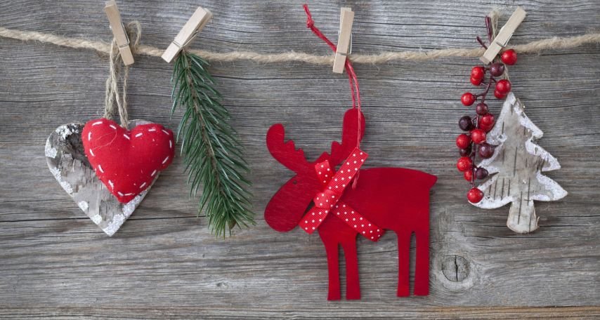 Why Pine Cones Are Outselling Plastic Baubles This Christmas