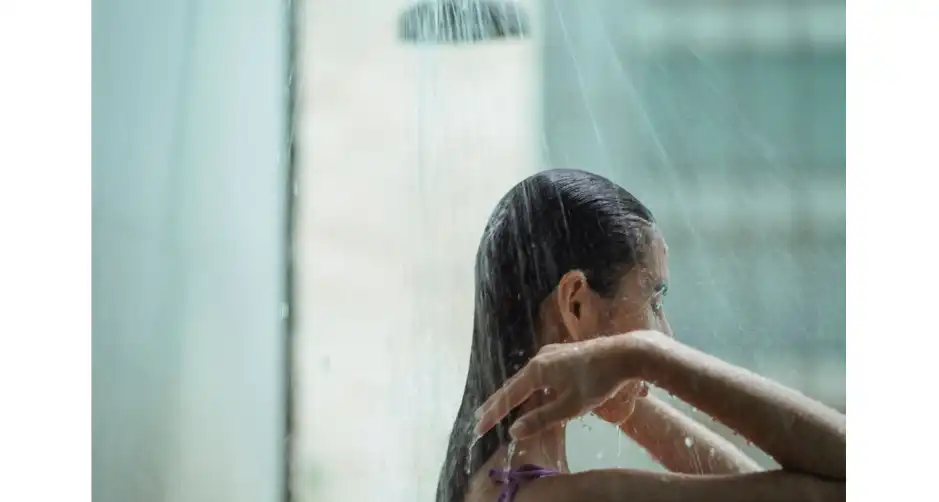 Hard water hair in the UK: what London's water does (and why Manchester's doesn't)